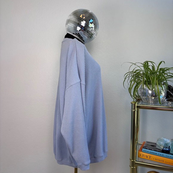 Aerie Womens Oversized Waffle Knit Crewneck Sweatshirt Light Blue Medium - Picture 3 of 16